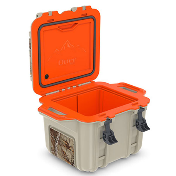 Iowa Hawkeyes Venture Camo Cooler