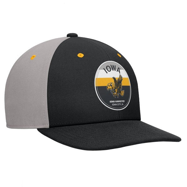 Iowa Hawkeyes Snapback Flying Herky Circle Hat
